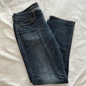 Levi’s Straight Leg Low Rise Jeans